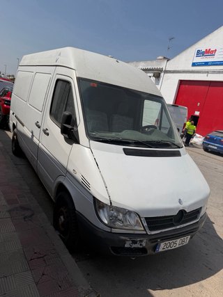 Mercedes-Benz eSprinter 2005