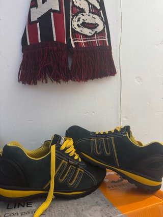 Zapatos WORKTEAM Negro/Amarillo Talla 43