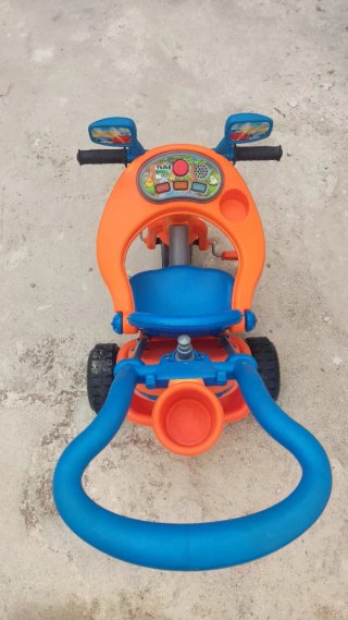Triciclo evolutivo 9 meses a 3 años