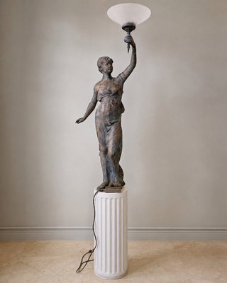 Lampada scultura donna con coppa vetro e colonna