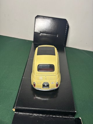 Fiat 500 (1960) Solido Prestige 1:18 - Panna con S