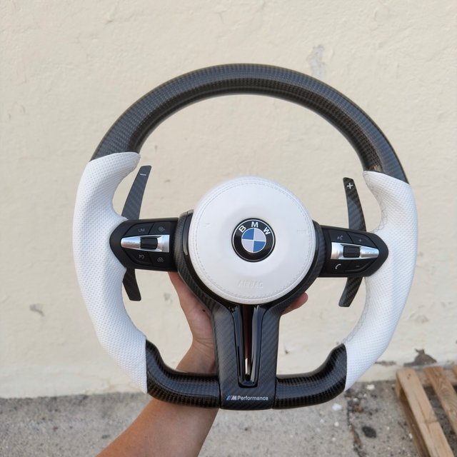 Volante BMW Serie F Blanco Cuero Carbono