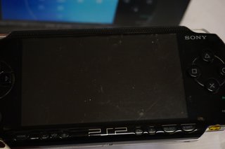 Sony PSP-1004 Negra con Caja y Cargador