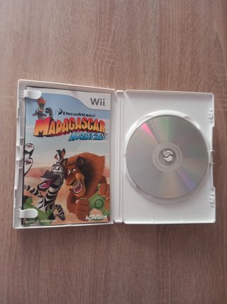 2 Juegos Wii: Madagascar Kartz y Sims 3