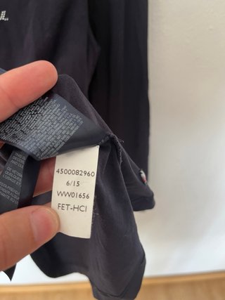 Camiseta Tommy Hilfiger manga larga con pedrería
