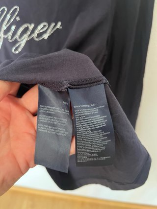 Camiseta Tommy Hilfiger manga larga con pedrería