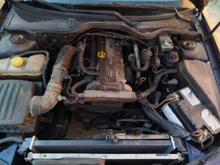 Opel Omega 2.0 gasolina