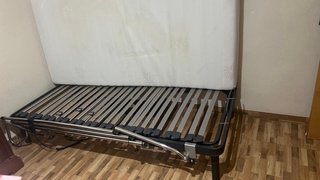 Cama articulada para movilidad reducida