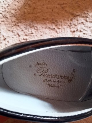Zapatos negros charol cordones