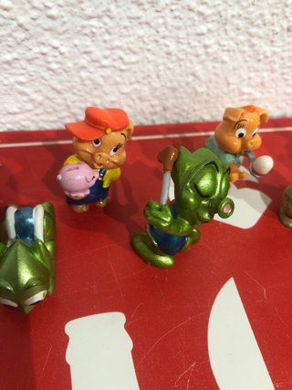 Figuras Kinder variadas