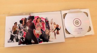 Lote CD Ultimate Kylie y DVD Madonna