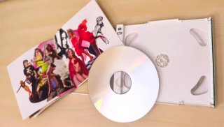 Lote CD Ultimate Kylie y DVD Madonna