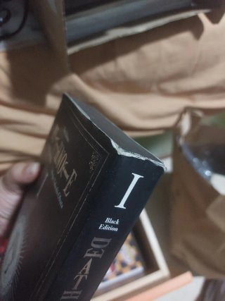 DEATH NOTE BLACK EDITION 01