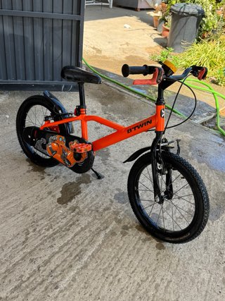 Bicicleta infantil naranja BTWIN