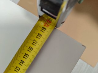 Escritorio blanco con cajonera verde Ikea