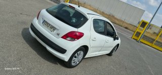 Peugeot 207 2011