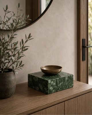 Peana base de  mármol verde para escultura