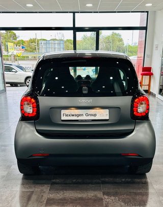 SMART fortwo 60kW81CV electric drive coupe