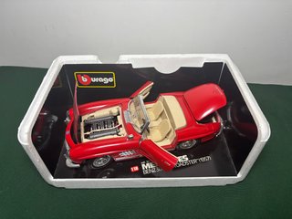 Bburago Mercedes 300 SL Roadster 1957 1:18