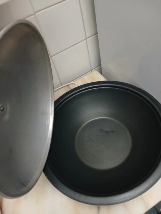 Panela de aço carbono com tampa