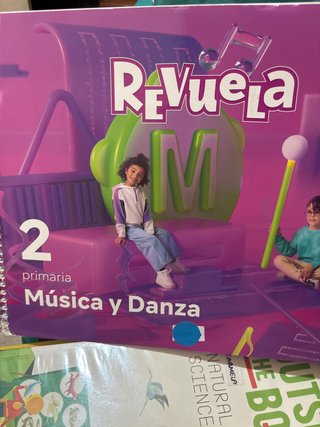Música y Danza. 2 Primaria. Revuela