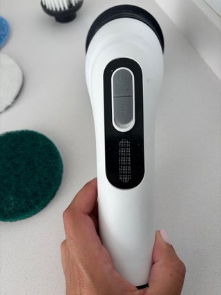 Cepillo eléctrico de limpieza