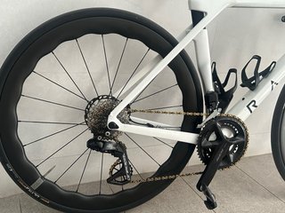 Bicicleta de carretera RALI blanca