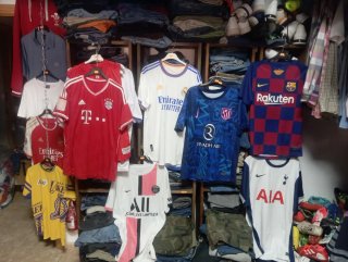 Camisetas de fútbol varias