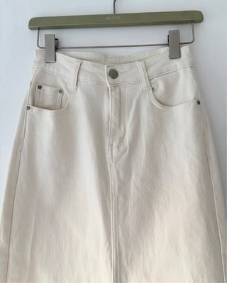 Falda midi beige NUEVA