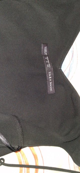 Vestido lencero negro con encaje