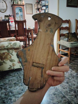 Ménsula antigua de madera