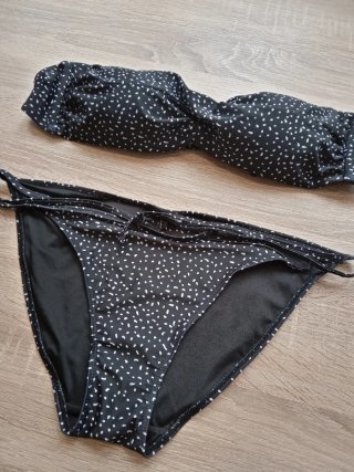 (L) Bikini con estampado de lunares