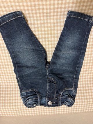 Pantalones bebé (3€/prenda)
