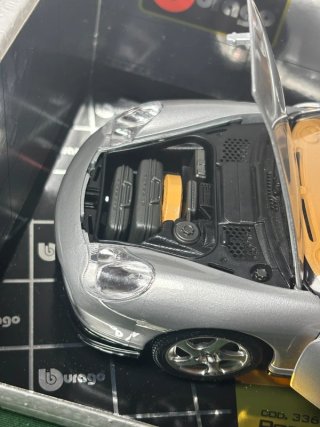 Porsche 911 Turbo 1999 Bburago 1:18 gold collectio
