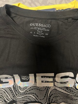 Camiseta Guess 1981 Negra Talla M