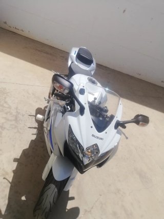 Suzuki GSX-R 600 K8 Blanca