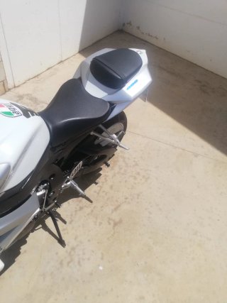 Suzuki GSX-R 600 K8 Blanca