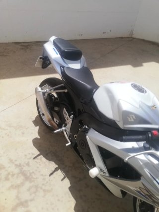 Suzuki GSX-R 600 K8 Blanca 29.125km
