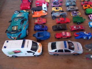 Lote grande miniaturas carros e veículos