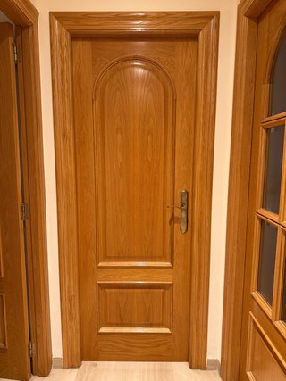 Lote de 6 puertas de paso de roble