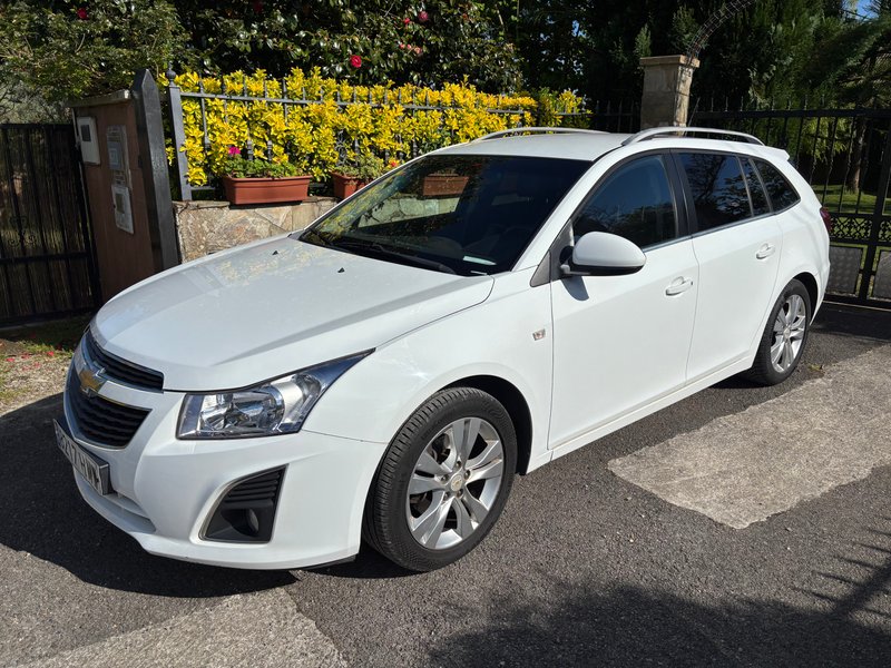 Chevrolet Cruze 2012 - foto 1