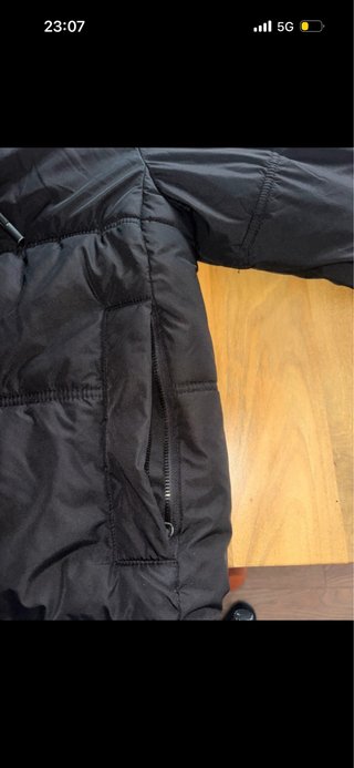 Abrigo acolchado negro Zara