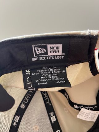 Gorra New Era Bugs Bunny Beige