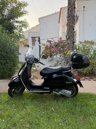 Vespa GTS Super 125 Negra ABS