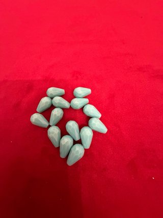14 pietre a goccia per gioielli