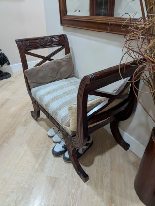 Banqueta de madera y tela