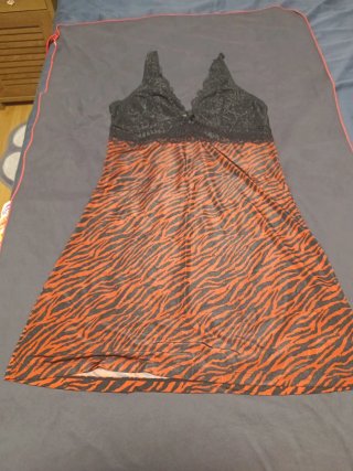 Camisón Noche Animal Print Naranja y Negro