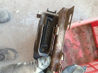 Centralita Motor Bosch Seat vw audi  0 280 000 739