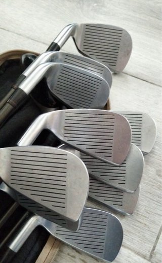 Palos de golf Honma