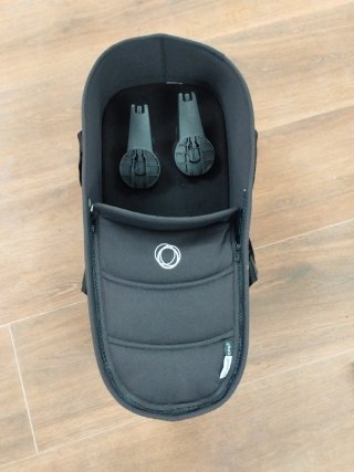 Capazo Bugaboo + adaptadores